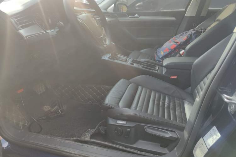 Used Volkswagen Variant 2018 380TSI Two-Wheel Drive Comfort Edition
