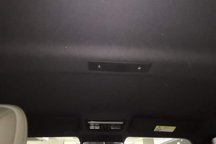 Used  V23 2025 501 Four-Wheel Drive Intelligent Driving Version
