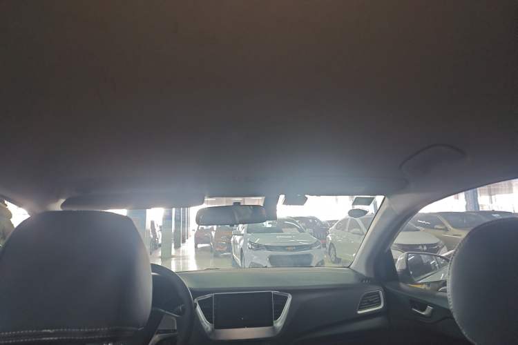 Used Hyundai Verna 2016 1.4L Manual Cool Edition GLS
