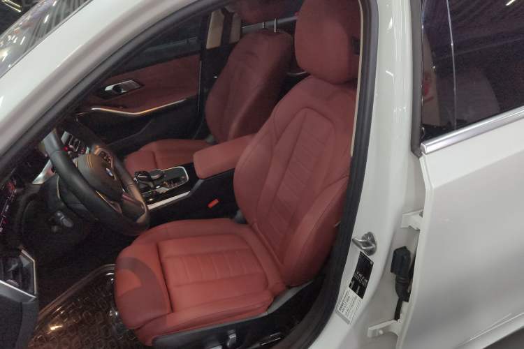 Used BMW 3 Series 2021 Second Facelift 320Li M Sport Package
