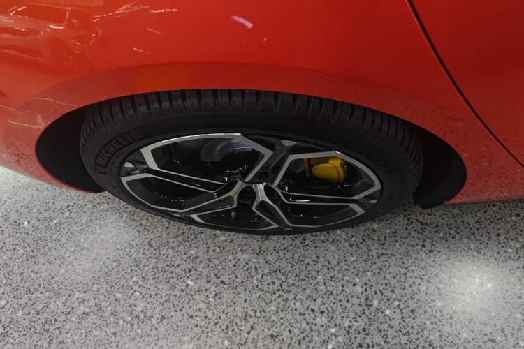 Used  SU7 2024 Rear-Drive Ultra-Long Range Advanced Pro-Level Intelligent Driving Version
