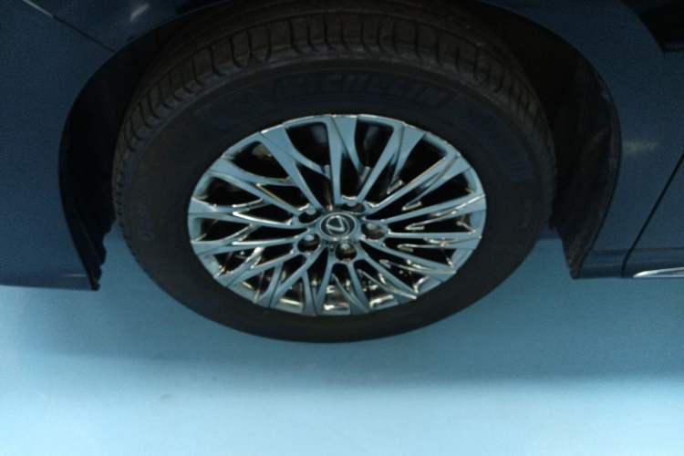 Used Lexus LM 2020 300h Seven-Seat Elegant Edition
