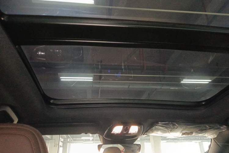 Used Volvo S60 2025 B4 Zhiyuan Luxury Edition
