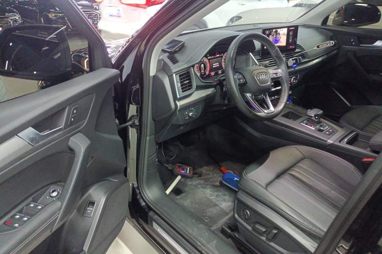 Used Audi Q5L 2023 40T Fashionable and Elegant Version
