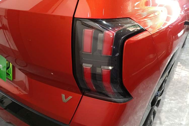 Used AION V 2024 Aion Tyrannosaurus 650 LiDAR Edition
