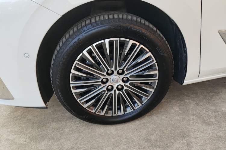 Used Buick GL8 New Energy 2024 Lu Zun Luxury Edition 7-Seater
