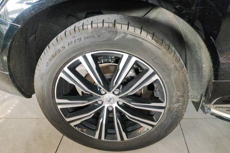 Used Volvo XC60 2022 B5 4x4 Smart Luxury Edition
