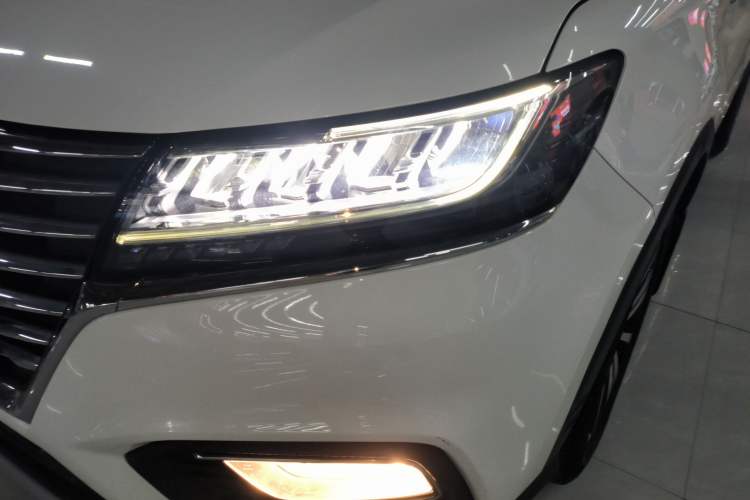 Used Roewe RX5 2019 20T Two-Wheel Drive Automatic Ali Smart Connectivity Platinum Edition
