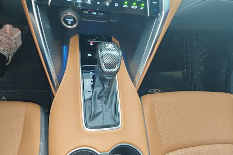 Used Toyota Venza 2023 2.5L Smart Electric Hybrid Dual-Drive Prestige Version