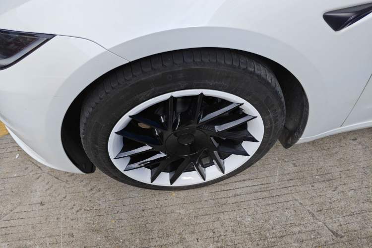 Used Tesla Model 3 2023 Long-Range All-Wheel-Drive Version