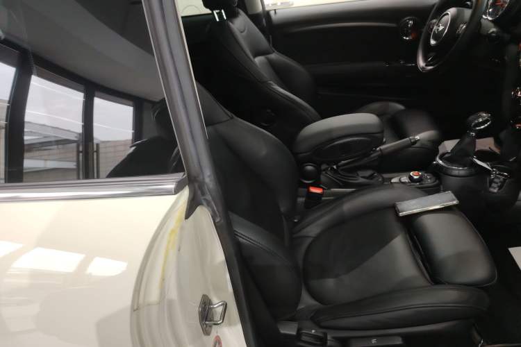 Used  MINI 2016 1.5T COOPER
