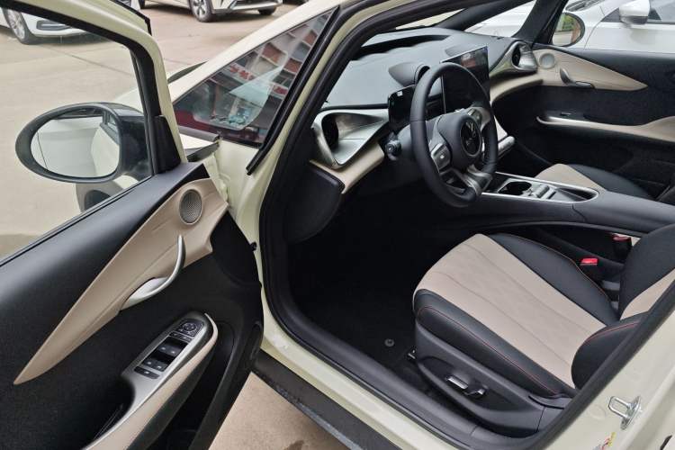 Used BYD Dolphin 2025 420km Free Edition