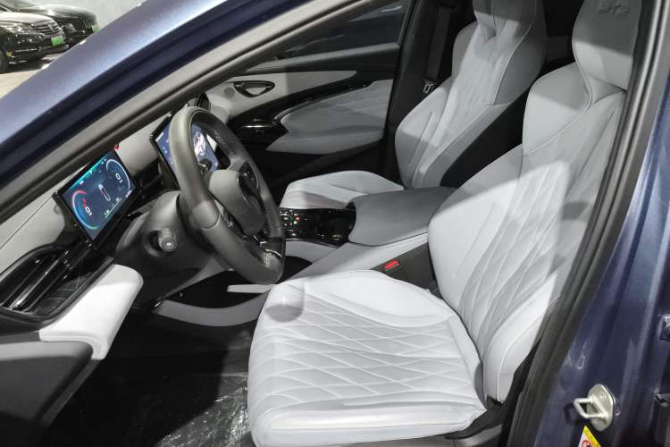 Used BYD Seal 2022 700 km Long-Range Rear-Wheel-Drive Version
