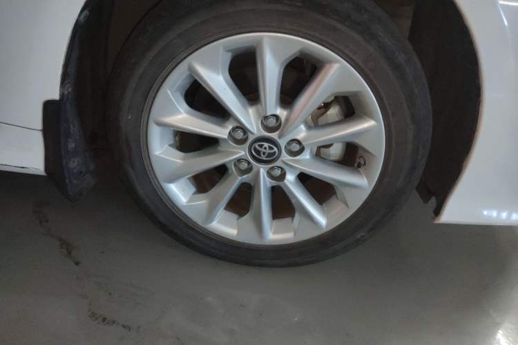 Used Toyota Corolla 2021 Dual-Motor 1.8L E-CVT Elite Edition