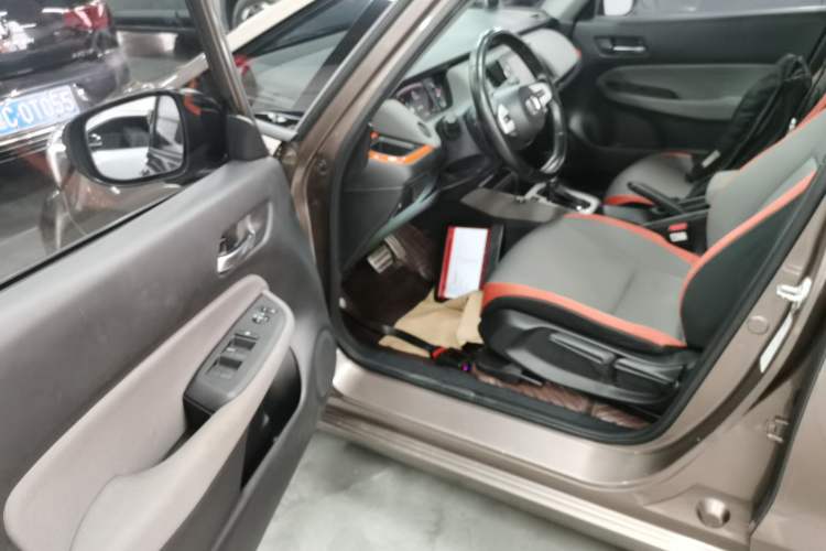 Used Honda LIFE 2021 1.5L CVT SPORT Heartbeat Edition