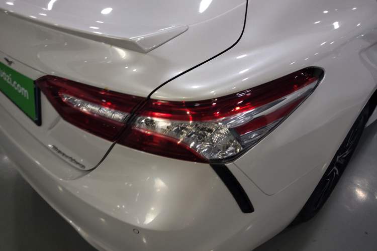 Used Toyota Camry 2021 2.0S FENGSHANG Edition
