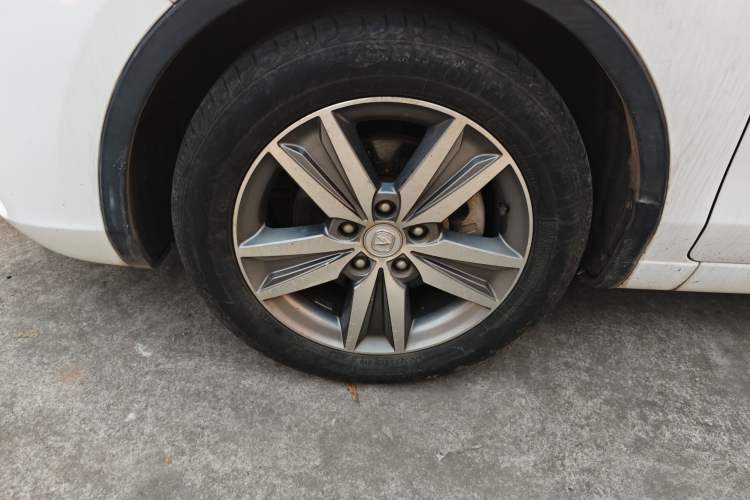 Used Changan Eado 2015 1.6L Manual Junku Model China V Standard