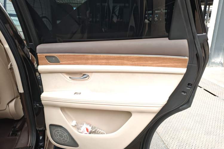 Used Hima AITO M7 2024 1.5T Rear-Drive Plus Version 6 Seats
