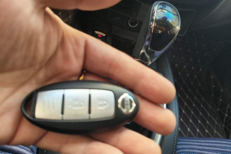 Used Nissan X-Trail 2019 2.0L CVT Smart Connect Comfort Edition 2WD
