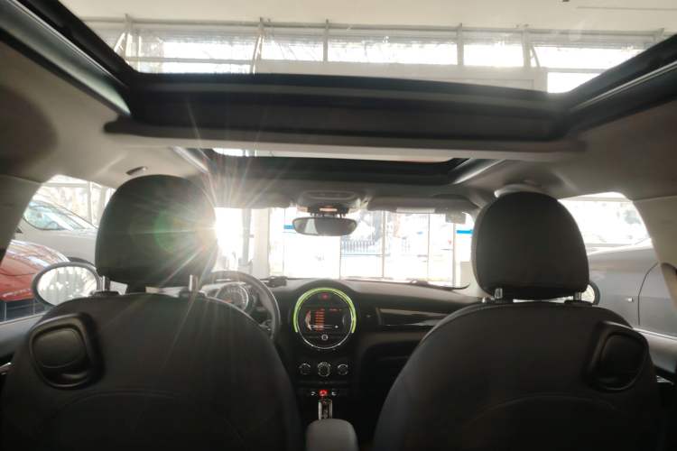 Used  MINI 2019 1.5T ONE PLUS
