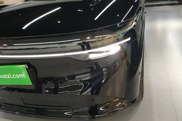 Used Zeekr 7X 2025 100 kWh Long-Range Rear-Wheel Drive with Intelligent Driving Features