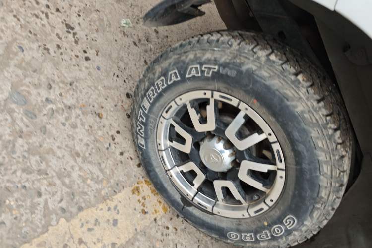 Used  Beijing BW007 2015 2.0L two-wheel drive Comfort version
