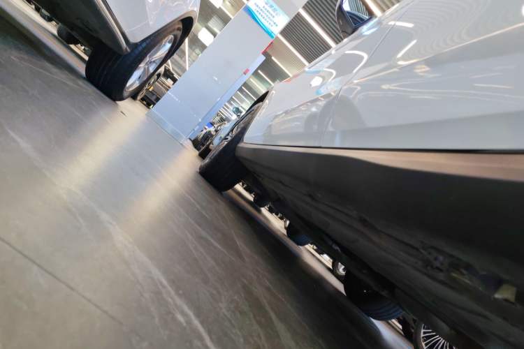 Used Mercedes-Benz GLC 2019 GLC 260 L 4MATIC Dynamic Model
