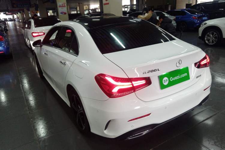 Used Mercedes-Benz A-Class 2022 Revised Version A 200 L Sport Sedan Fashionable Style
