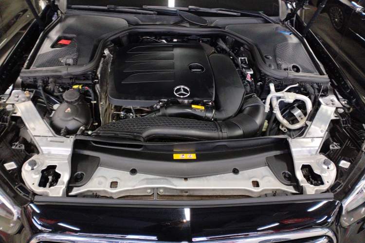 Used Mercedes-Benz E-Class 2023 Facelift E 260 L