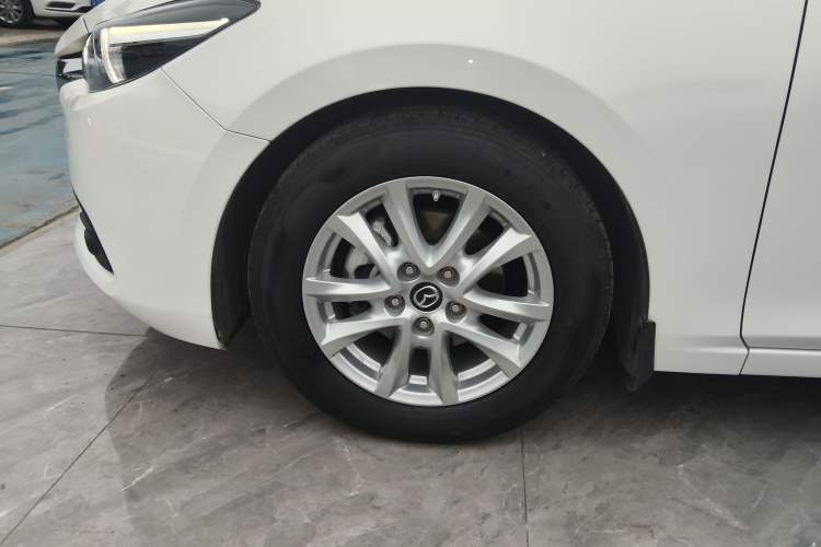 Used Mazda Mazda 3 Axela 2019 Cloud-Controlled Sedan 1.5L Automatic Luxury Model China VI Standard
