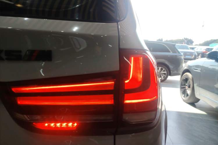 Used BMW X5 2014 xDrive35i Luxury Model
