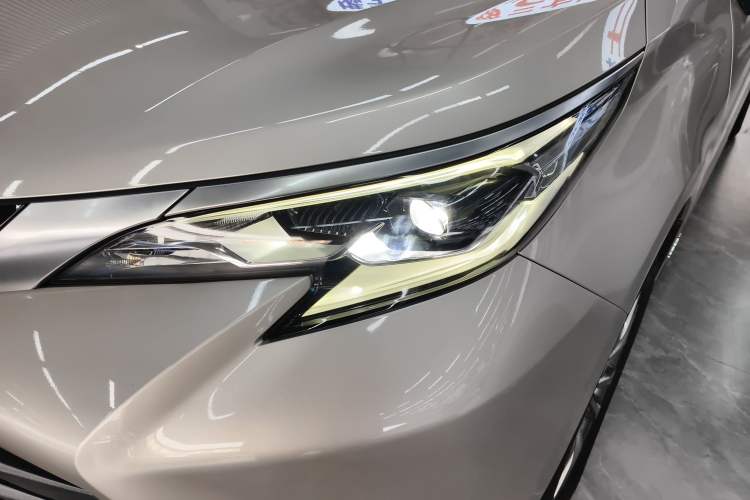 Used Toyota Sienna 2021 2.5L Hybrid Ultimate Edition