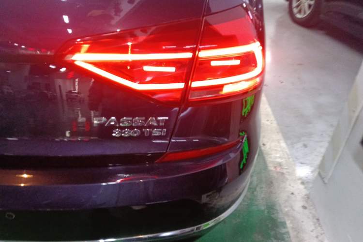 Used Volkswagen Passat 2017 330TSI DSG Luxury Edition
