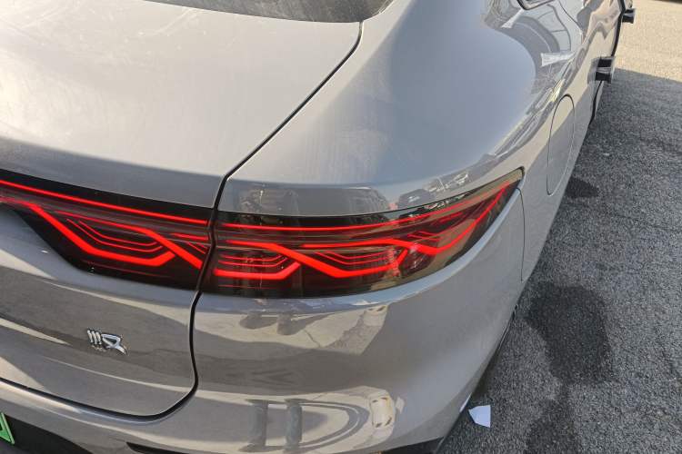 Used BYD Han 2025 EV with 701 km of Laser Radar-Enabled Intelligent Driving