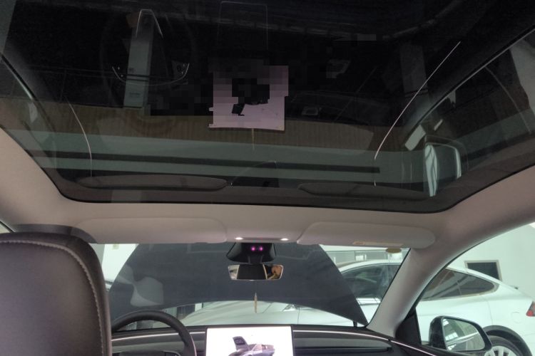 Used Tesla Model Y 2025 Rear-Wheel-Drive Version
