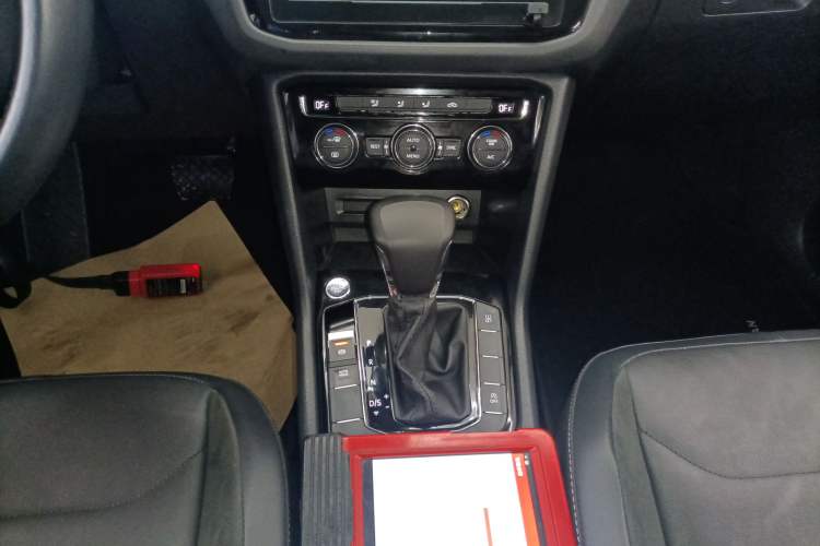 Used Volkswagen Tiguan L 2021 330TSI Automatic Two-Wheel Drive Smart Edition