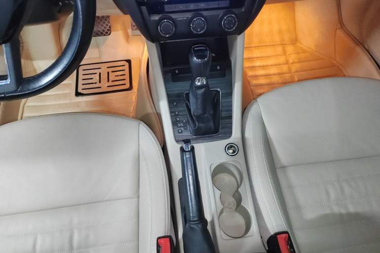 Used Skoda Octavia 2017 1.6L Automatic Smart Drive Edition
