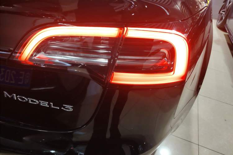 Used Tesla Model 3 2022 Rear-Wheel-Drive Version
