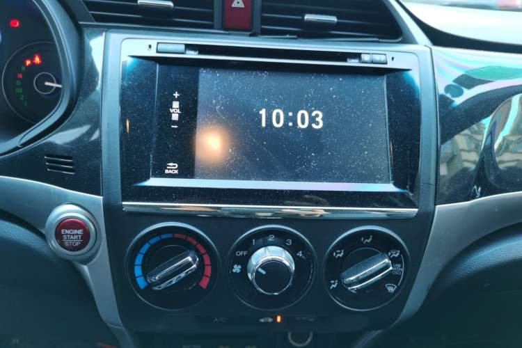 Used Honda Crider 2013 1.8L automatic luxury edition
