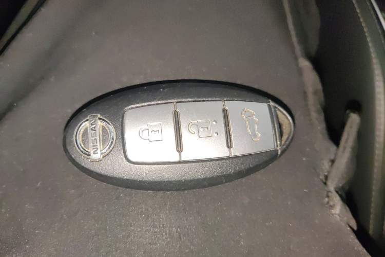 Used Nissan X-Trail 2014 2.5L CVT Luxury Edition 4WD
