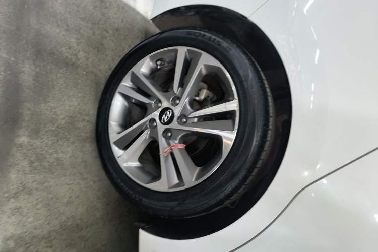 Used Hyundai Elantra 2016 1.6L Automatic ZhiXuan – Elite Version