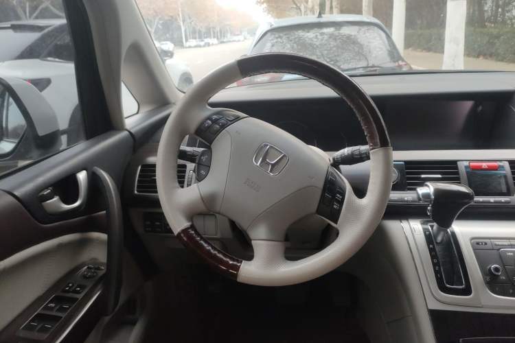 Used Honda Elysion 2012 2.4L VTi-S Prestige Edition
