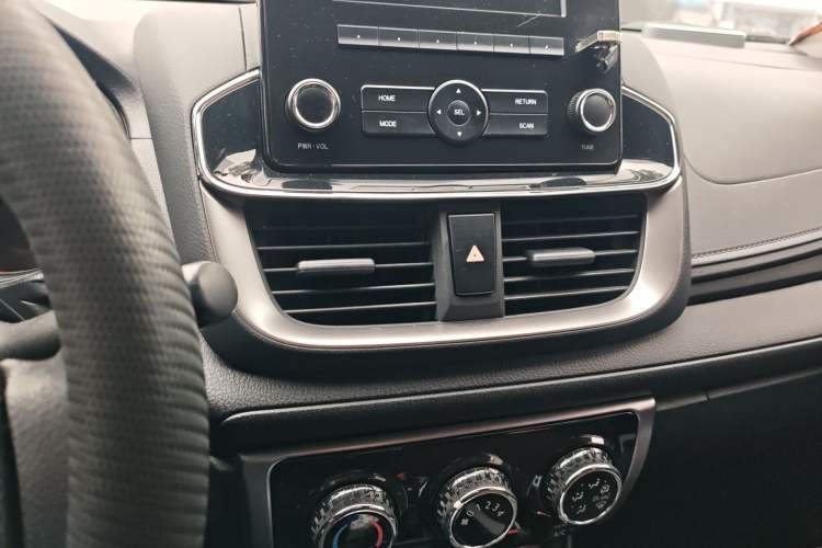 Used Toyota YARiS L 2020 X-Trail X 1.5L CVT Leading Edition
