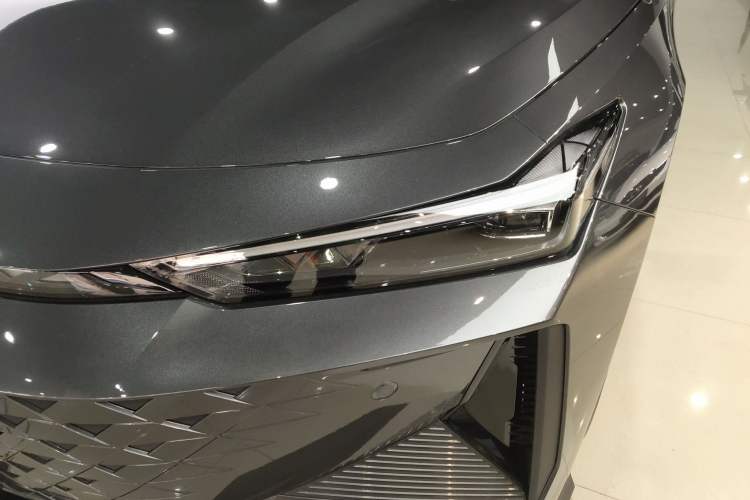 Used Changan UNI-V iDD 2024 Blue Whale Smart Electric iDD 136km Luxury Model