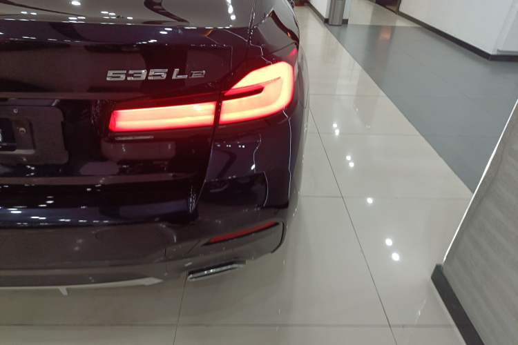 Used BMW 5 Series New Energy 2022 Second Facelift 535Le M Sport Package
