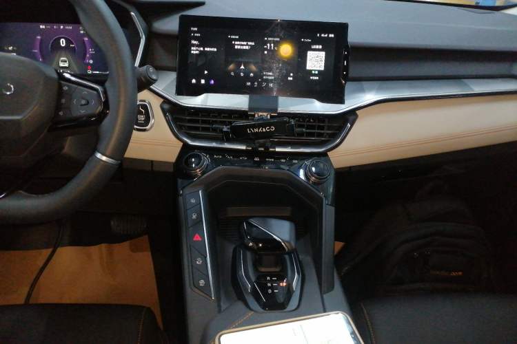 Used Lynk & Co 06 EM-P 2022 PHEV 84 km Range Pro Version
