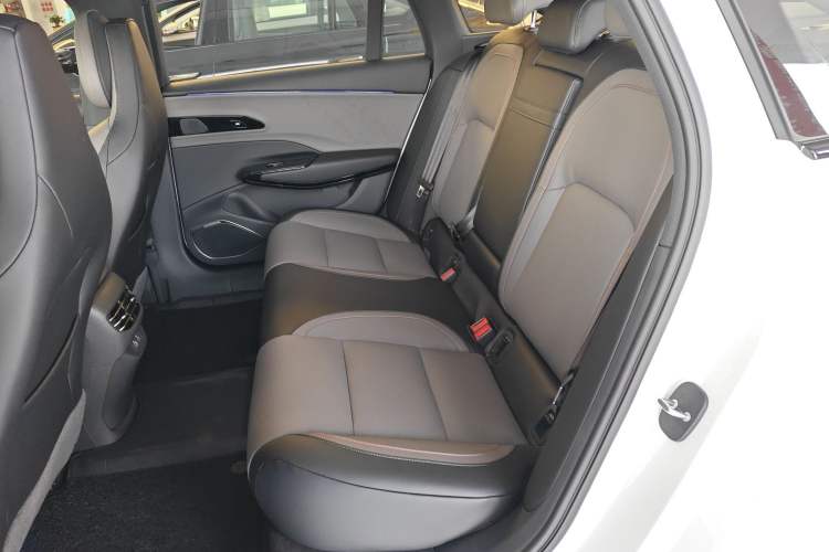 Used Hongqi EH7 2025 600 Smart Selection Edition
