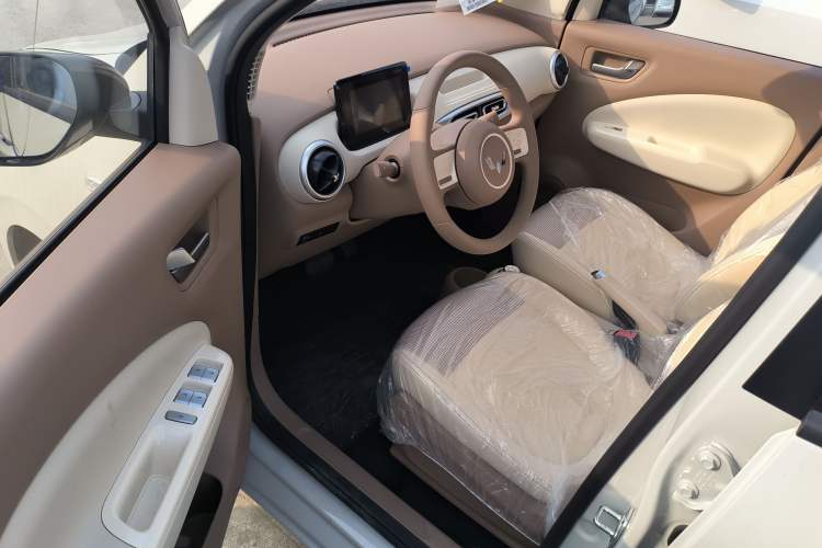 Used Wuling Hongguang MINIEV 2025 Four-Door Version Advanced Edition
