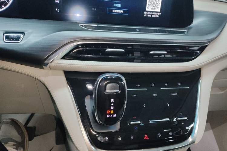 Used Buick GL8 2022 ES Landtrek 653T Comfort Edition
