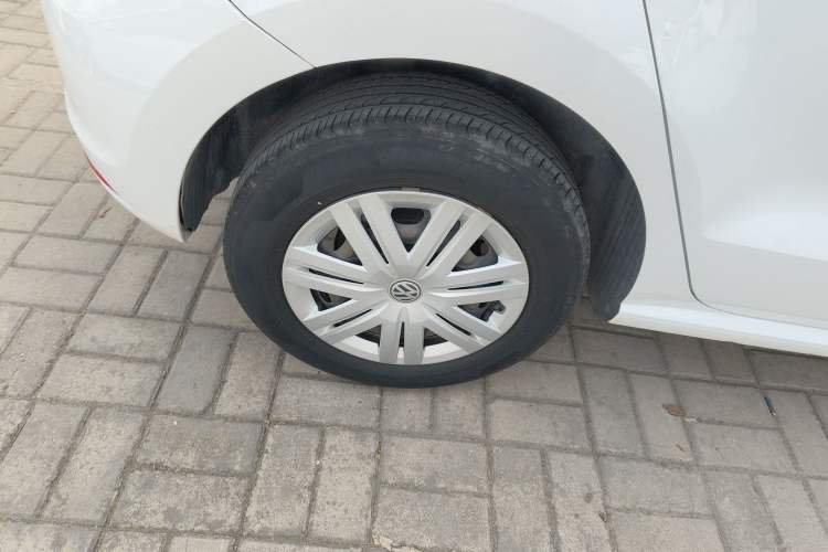 Used Volkswagen Polo 2016 1.4L Manual Fashion Model